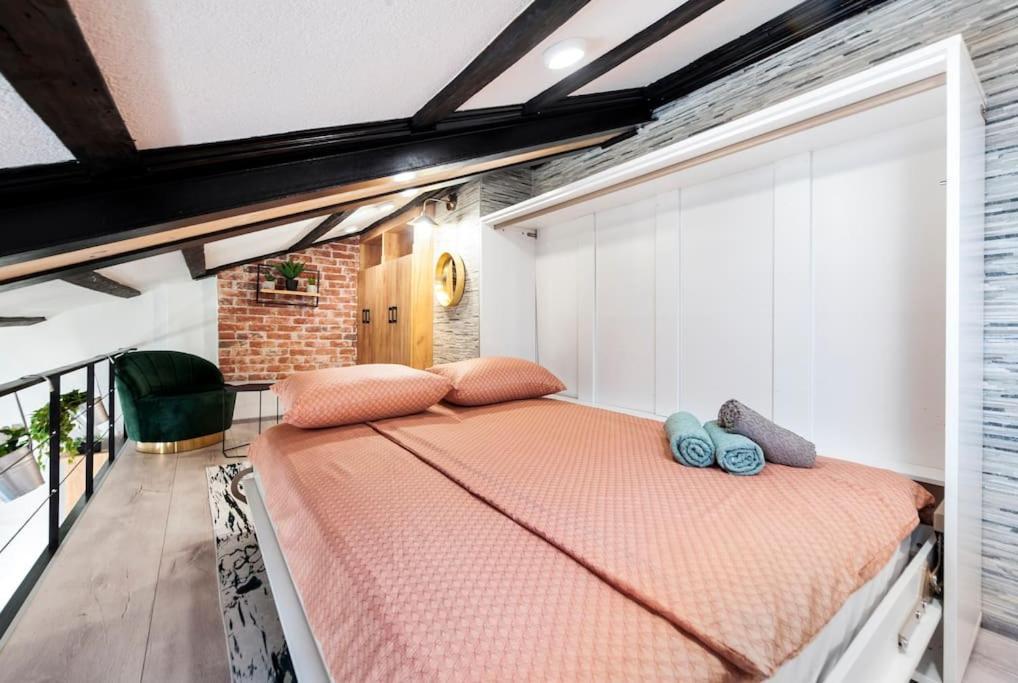Apartment Cosy And Modern Attic To Enjoy Rovinj!